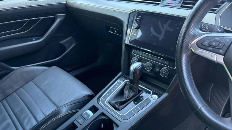 Volkswagen Passat 2.0 TDI EVO SCR R-Line 5dr DSG Diesel Estate